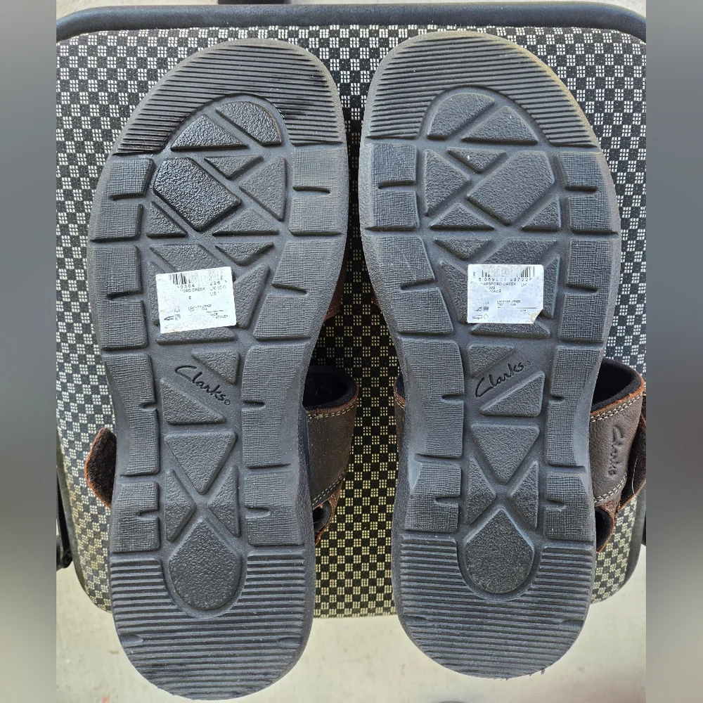 Clarks‎ Brown Sandals Adjustable Velcro Straps
